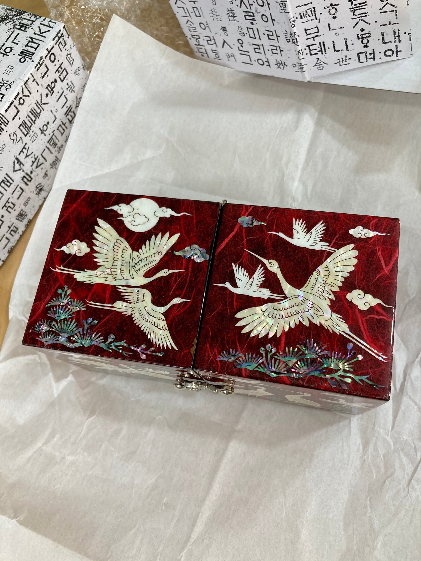Traditional Korean jewelry box made of mother of pearl